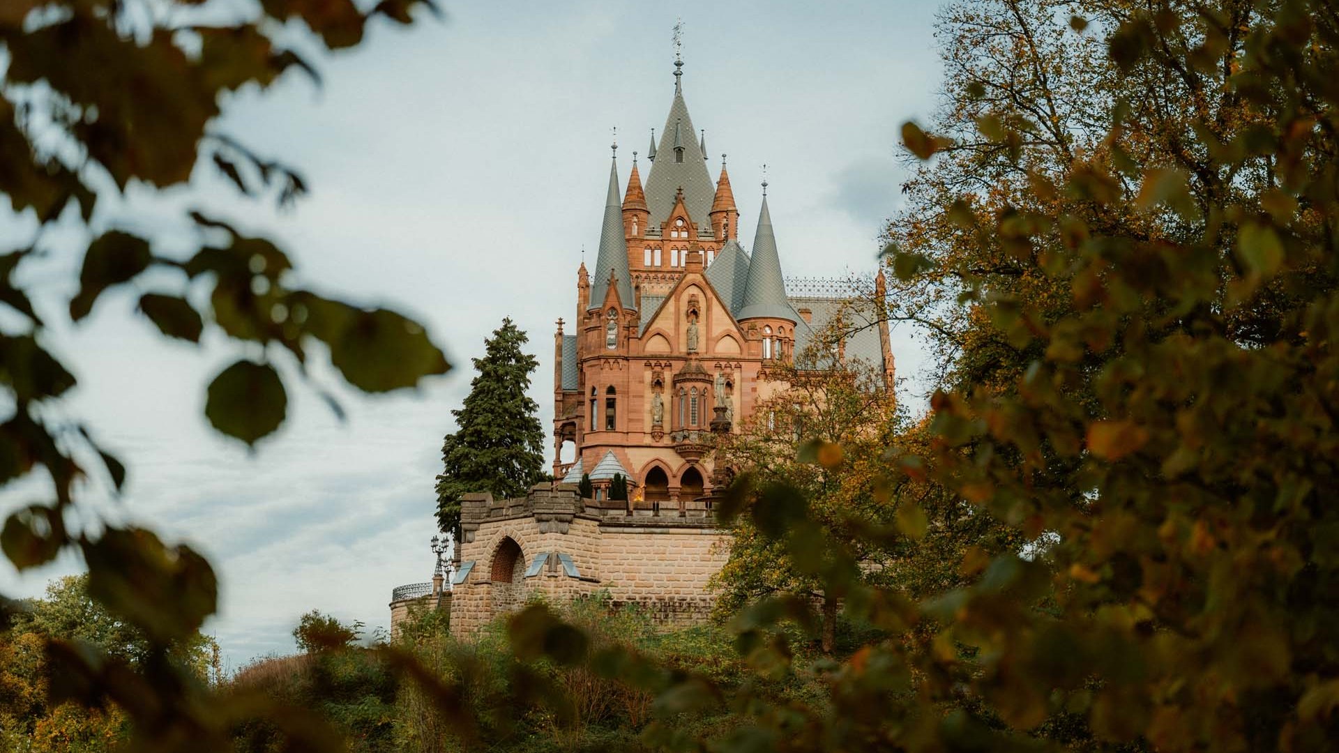 Drachenburg Castle in the Siebengebirge, © Tourismus NRW e.V., Johannes Höhn