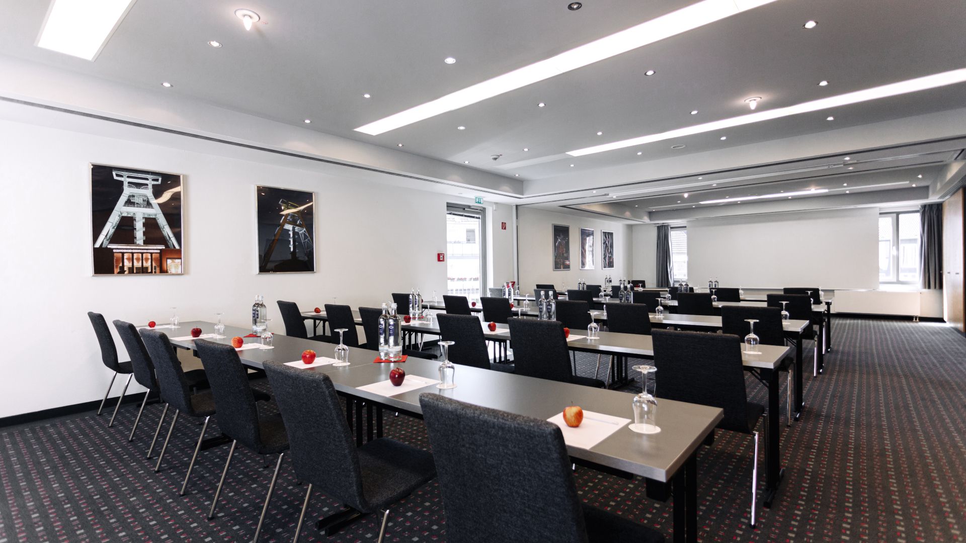 Ramada by Wyndham Essen Room Carl & Zoll