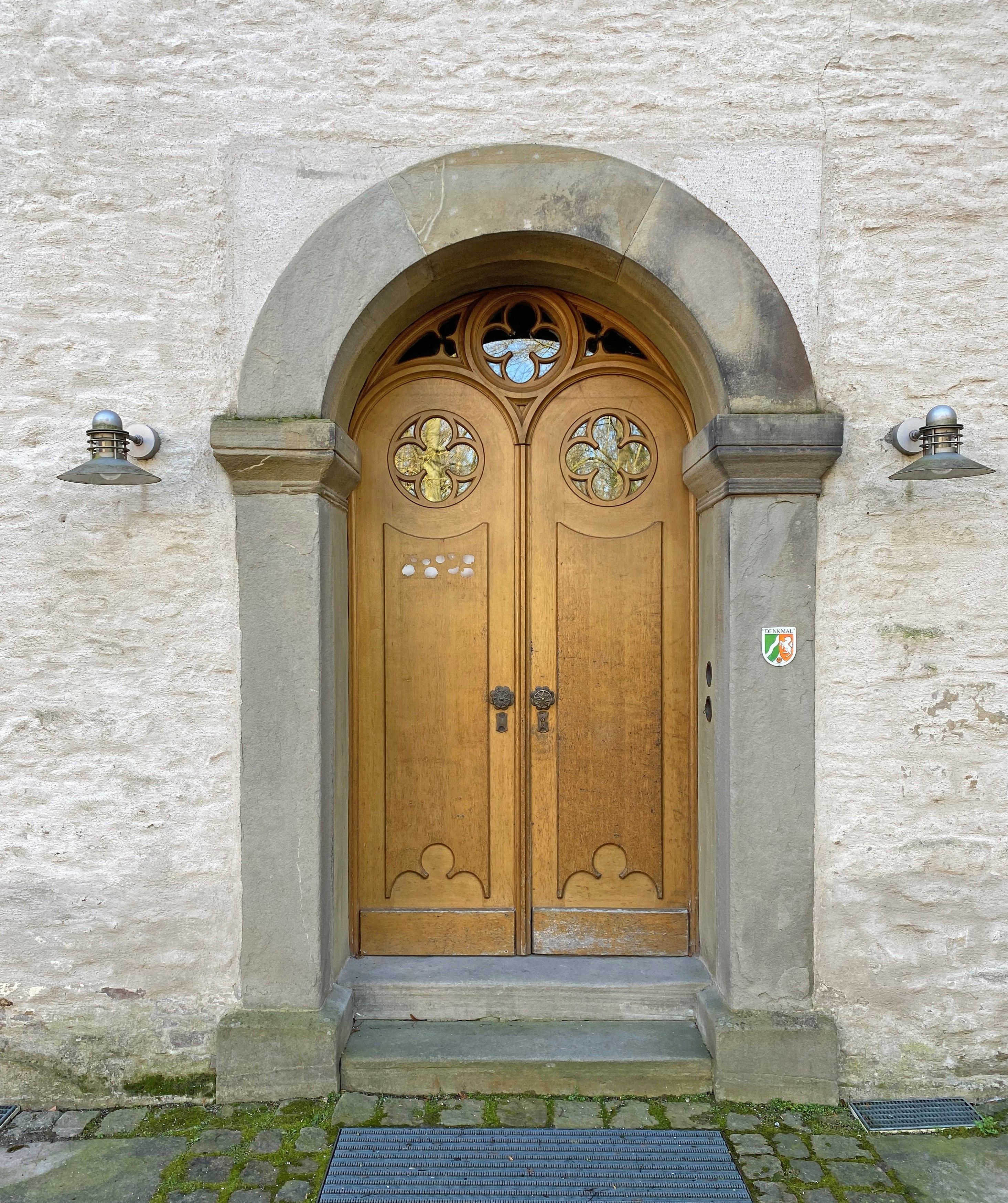 Werdringen Castle is a monument, as guests can see from a portal plaque